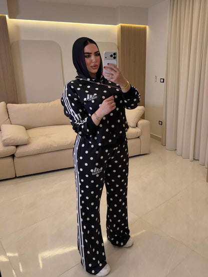 سوت منقط🤍🖤